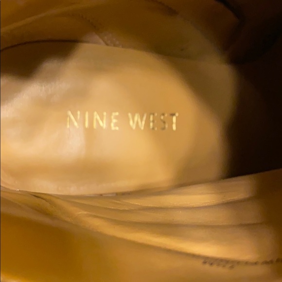 Barely worn - Picture 2 of 3